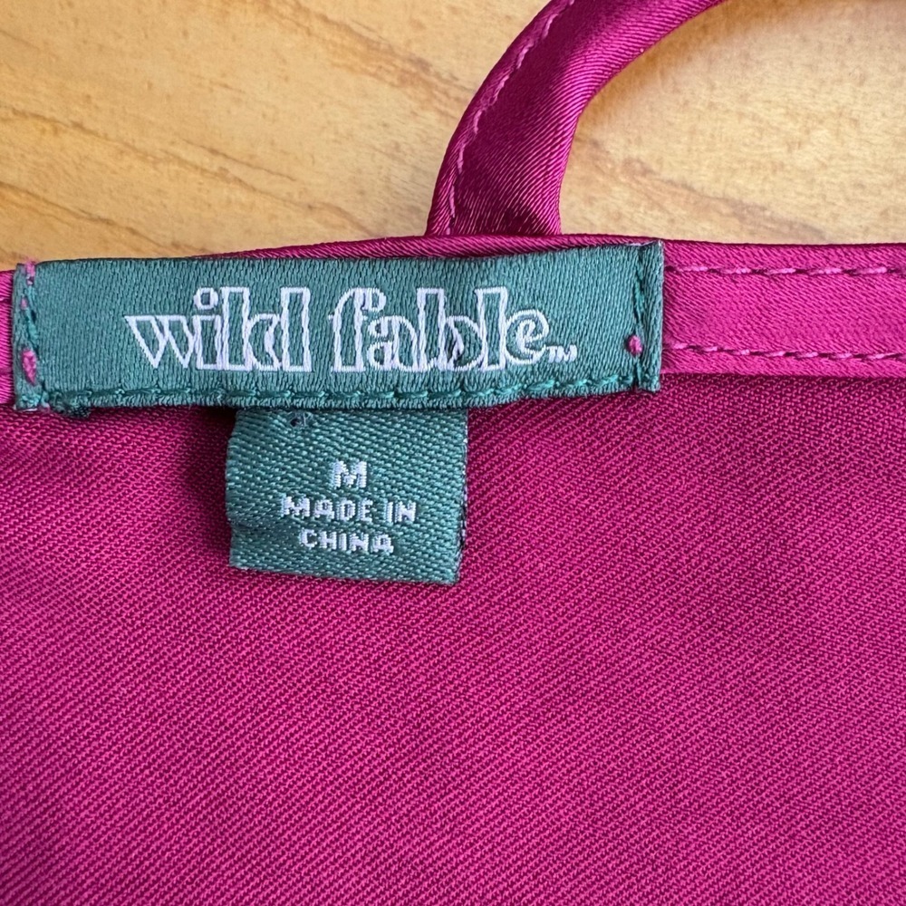 Wild Fable Women's Pink Satin Cami Top Spaghetti Straps V-Neck Size M - Picture 3 of 4